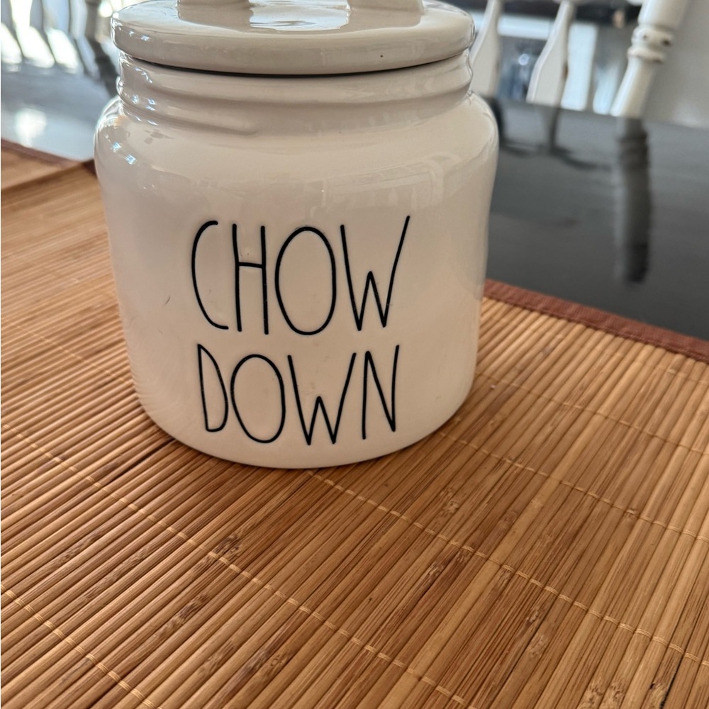 Rae Dunn Chow Down Canister Sz M